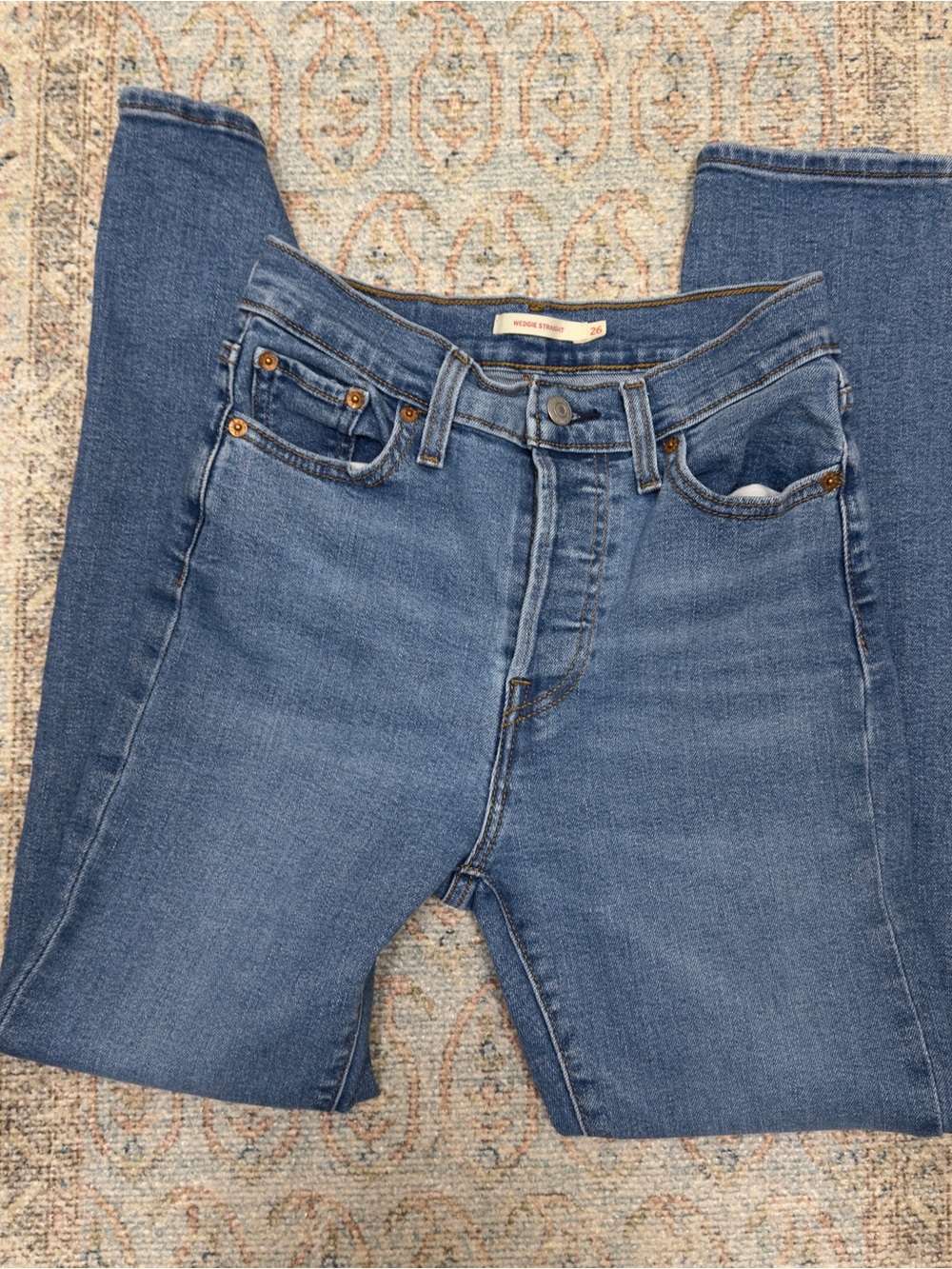 Levi’s Wedgie Straight Button fly jeans size 26